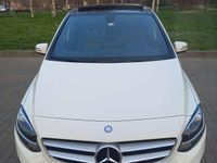 Usata Mercedes B180 109 CV (80 kW) 2016 Utilitaria