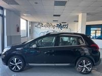 Usata Peugeot 2008 110 CV (80 kW) 2015 Nero SUV