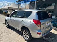 Usata Toyota RAV4 Sol 136 CV (100 kW) 2009 Grigio SUV