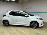 Usata Toyota Yaris Hybrid Trend 100 CV (73 kW) 2022 Bianco Berlina