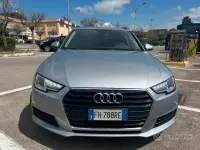 Usado Audi A4 140 CV (102 kW) 2017 Gris Familiar