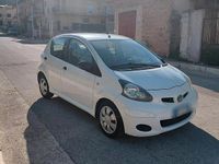 Usata Toyota Aygo Connect Style 67 CV (49 kW) 2012 Bianco Utilitaria