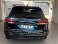 Usata VW Touareg R-line 286 CV (210 kW) 2019 Nero SUV