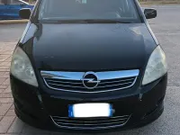 Usata Opel Zafira 150 CV (110 kW) 2010 Nero Monovolume