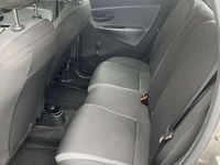 Usata Lancia Ypsilon Silver 69 CV (50 kW) 2016 Grigio Utilitaria