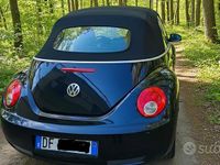 Usata VW Beetle Cabriolet 101 CV (74 kW) 2006 Nero Cabrio