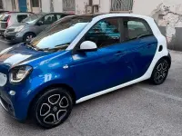 Usata Smart ForFour 71 CV (52 kW) 2016 Bluazzurro Utilitaria