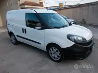 Usata Fiat Doblò S 120 CV (88 kW) 2022 Bianco Monovolume