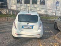 Usata Lancia Ypsilon 69 CV (50 kW) 2012 Bianco Utilitaria