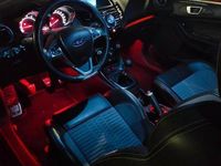 Usata Ford Fiesta ST 182 CV (133 kW) 2015 Rosso Utilitaria