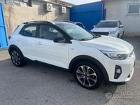 Usata Kia Stonic Style 100 CV (73 kW) 2019 Bianco SUV