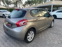 Usata Peugeot 208 Active 68 CV (50 kW) 2012 Grigio Utilitaria