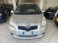 Usata Toyota Yaris Sol 69 CV (50 kW) 2007 Argento Utilitaria
