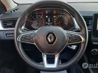 Usata Renault Captur 116 CV (85 kW) 2021 Grigio SUV