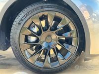 Usata Tesla Model Y Performance 189 kW (258 CV) 2024 Grigio SUV