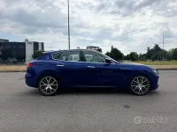 Usata Maserati Levante 275 CV (202 kW) 2018 Bluazzurro SUV