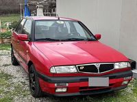 Usata Lancia Delta 75 CV (55 kW) 1993 Rosso Utilitaria