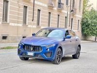 Usata Maserati Levante 581 CV (427 kW) 2021 Blu emoziobe opaco SUV