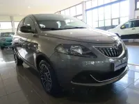 Usata Lancia Ypsilon Gold 69 CV (50 kW) 2024 Grigio scuro met Utilitaria