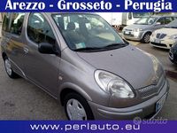 Usata Toyota Yaris Verso Sol 75 CV (55 kW) 2005 Grigio Monovolume
