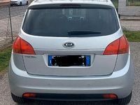 Usata Kia Venga 77 CV (56 kW) 2011 Grigio Utilitaria