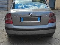 Begagnad VW Passat Trendline 131 HK (96 kW) 2004 Grå Sedan