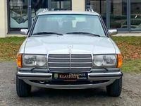 Usata Mercedes E280 185 CV (136 kW) 1984 Argento Station wagon
