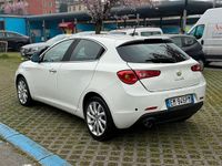 Usata Alfa Romeo Giulietta Exclusive 170 CV (125 kW) 2012 Bianco Utilitaria