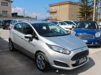 Usata Ford Fiesta 96 CV (70 kW) 2014 Grigio Utilitaria
