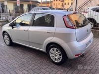 Usata Fiat Punto Lounge 78 CV (57 kW) 2013 Grigio Utilitaria