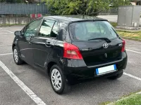 Usata Toyota Yaris Sol 69 CV (50 kW) 2008 Nero Utilitaria