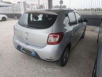Usata Dacia Sandero Lauréate 75 CV (55 kW) 2016 Argento Utilitaria