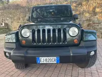 Usata Jeep Wrangler Unlimited Sahara 177 CV (130 kW) 2011 Verde SUV
