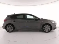 Usata Ford Focus ST-Line 125 CV (91 kW) 2023 Grigio Berlina