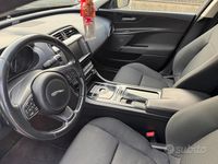 Usata Jaguar XE 180 CV (132 kW) 2017 Nero Berlina