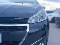 Usata Peugeot 208 GT-line 100 CV (73 kW) 2016 Nero Utilitaria