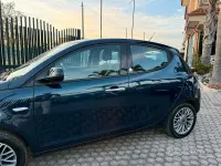 Usata Lancia Ypsilon Gold 69 CV (50 kW) 2018 Blu/azzurro Utilitaria