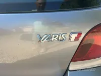 Usata Toyota Yaris Sport 105 CV (77 kW) 2004 Grigio Berlina