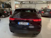Usata Porsche Cayenne 441 CV (324 kW) 2018 Blu/azzurro SUV
