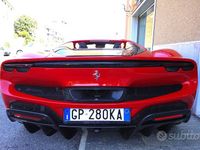 Usata Ferrari 296 830 CV (610 kW) 2023 Rosso Cabrio