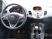 Usata Ford Fiesta 82 CV (60 kW) 2011 Nero Utilitaria
