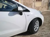 Usata Kia Rio 90 CV (66 kW) 2012 Bianco Berlina