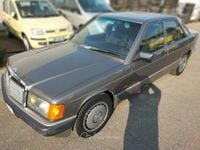 Usata Mercedes 190 122 CV (89 kW) 1990 Gray Berlina