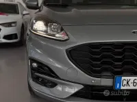 Usata Ford Kuga ST-Line 120 CV (88 kW) 2022 Grigio SUV