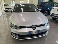 Usata VW Golf VIII Life 116 CV (85 kW) 2023 Argento Berlina
