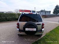 Usata Jeep Cherokee Limited 163 CV (119 kW) 2008 Argento SUV