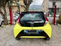 Begagnad Toyota Aygo Business Edition 69 HK (50 kW) 2017 Gul Halvkombi