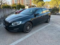 Käytetty Volvo V60 115 HP (84 kW) 2015 Musta Farmari
