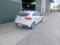 Usata Kia Rio 84 CV (61 kW) 2016 Bianco Utilitaria