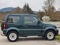 Usata Suzuki Jimny 86 CV (63 kW) 2008 Verde SUV